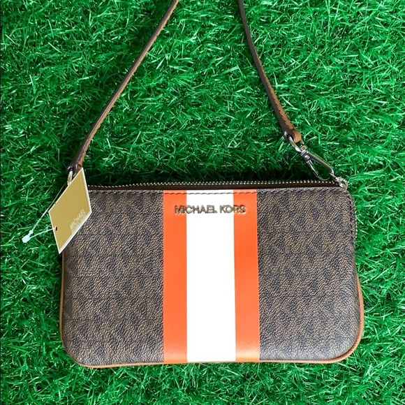 Michael Kors Jet Set Travel Large Top Zip wristlet - Picture 7 of 16